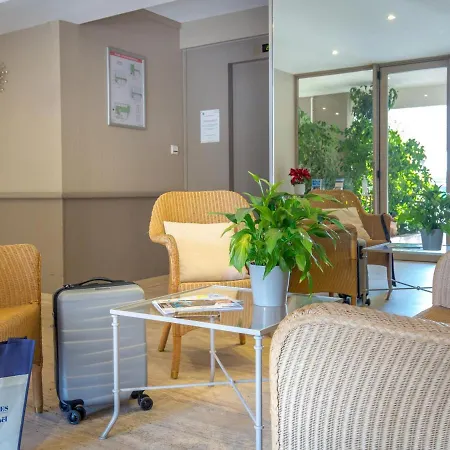 Proche Et Commerces Avec Clim, Wi-fi Et Balcon - Fr-1-466a-30