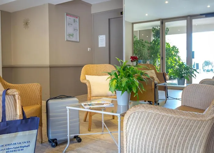 Proche Et Commerces Avec Clim, Wi-fi Et Balcon - Fr-1-466a-30